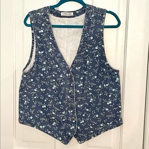 Cherokee denim floral print vest